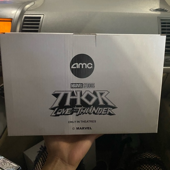 Thor :: Love and Thunder *EXCLUSIVE* AMC POPCORN BUCKET - Picture 2 of 3